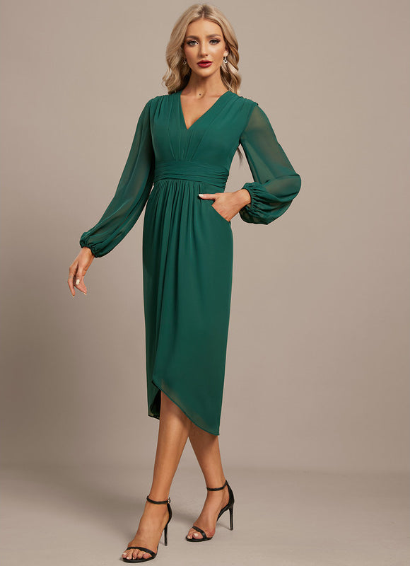 Robe Longue Verte Satinée À Manches Bouffantes