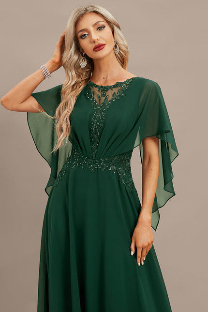 Robe Élégante Verte À Cape - gallery 1