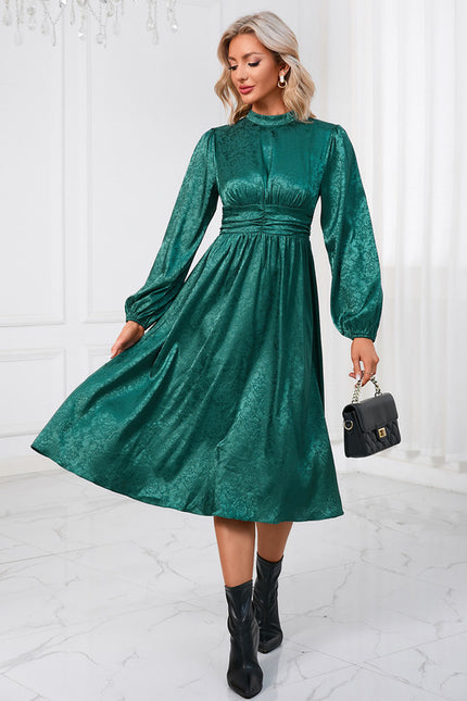 Robe Longue Verte Satinée À Col Montant - gallery 6